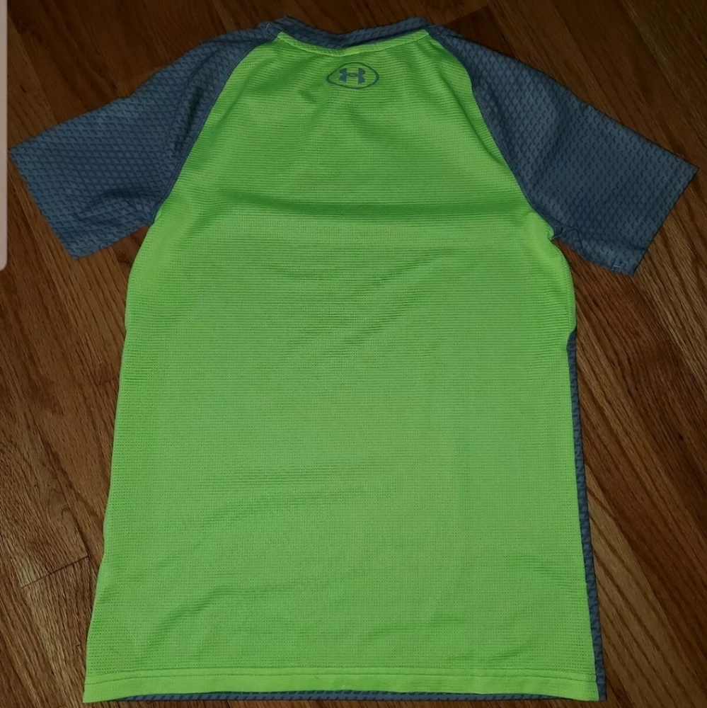 UNDER ARMOUR Gray Neon Mesh Size YLG Shirt